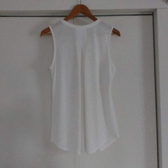 White Sleeveless Relaxed Top - Picture 3 of 4
